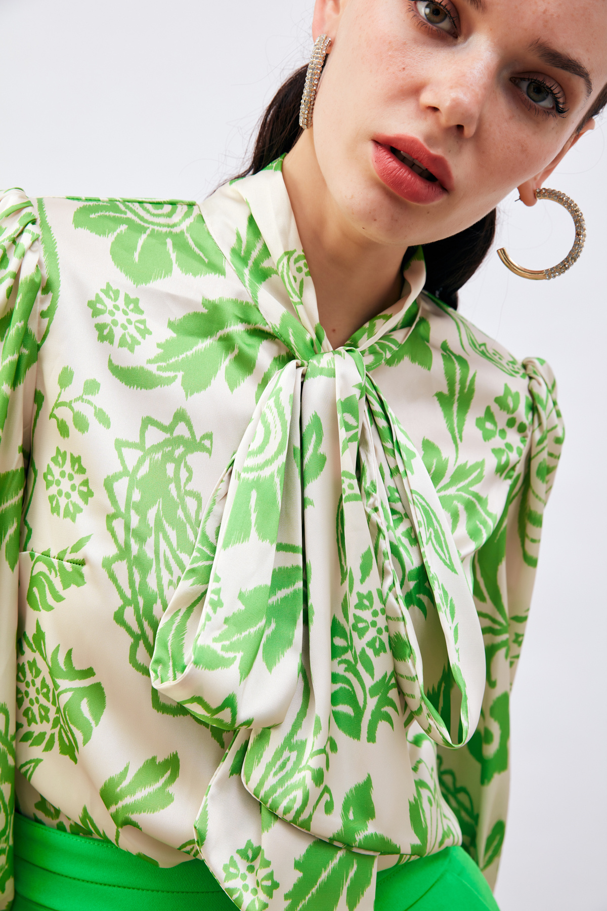 Fularlı Desenli Gömlek - YEŞİL