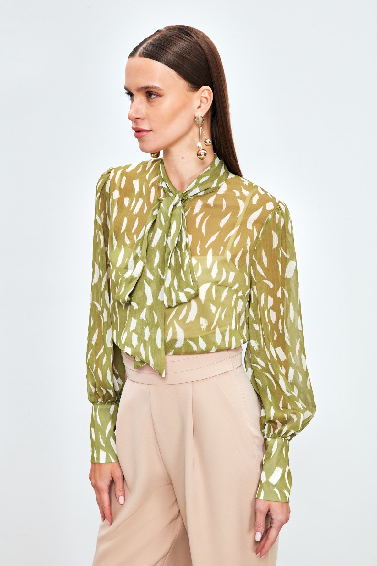 Patterned Shirt with Scarf - GREEN