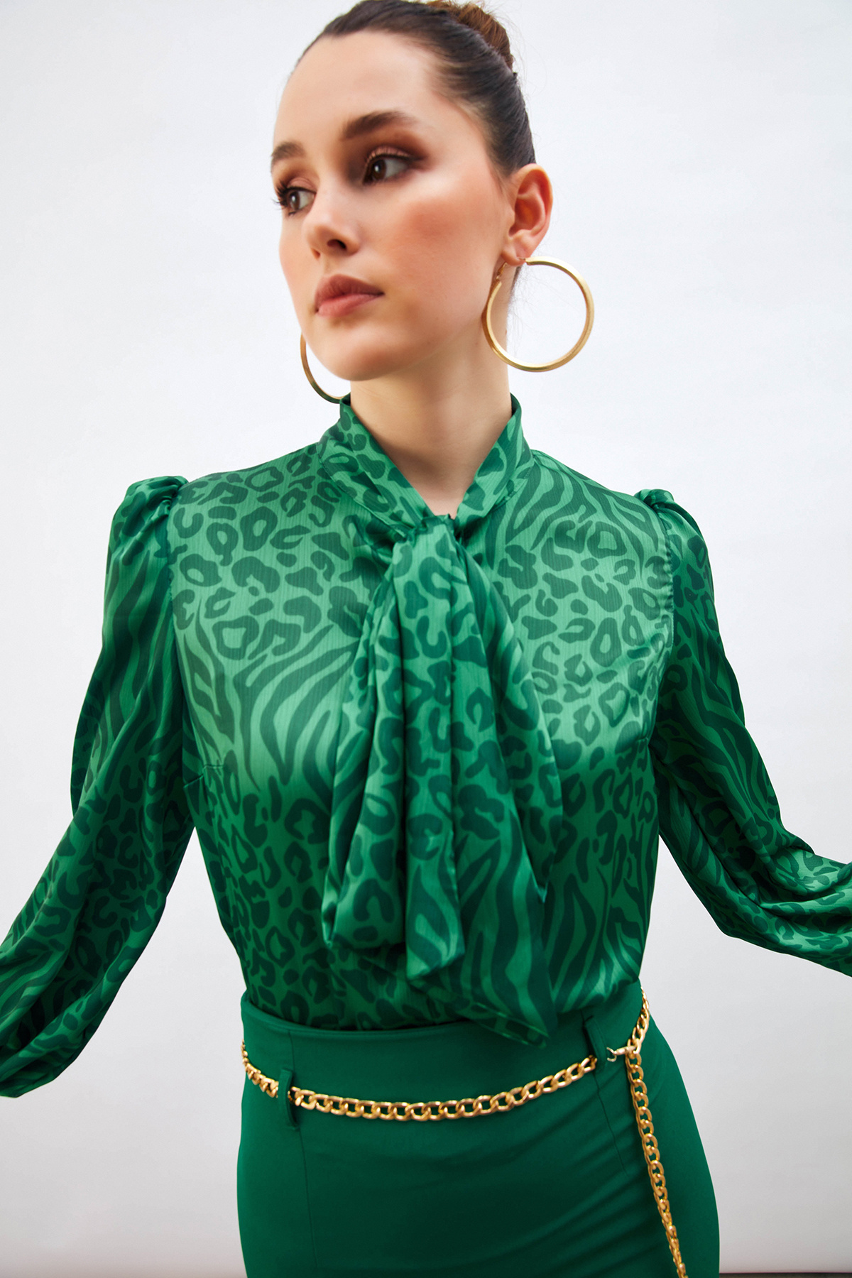 Fularlı Desenli Gömlek - YEŞİL