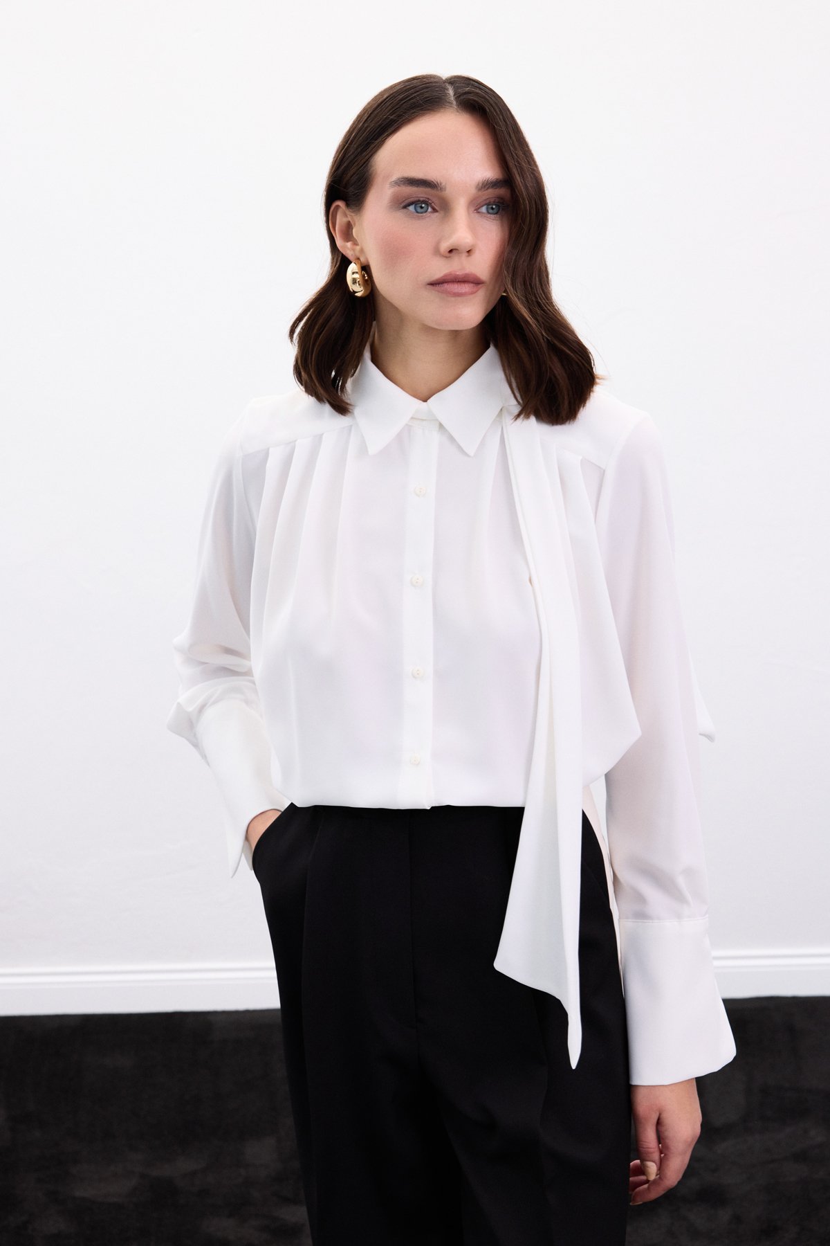 Fularlı Gömlek - Ekru