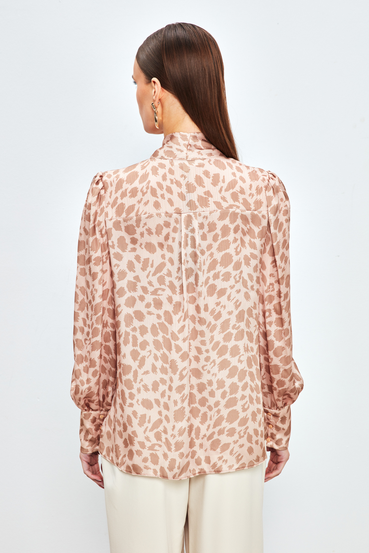 Fularlı Leopar Desenli Gömlek - BEJ