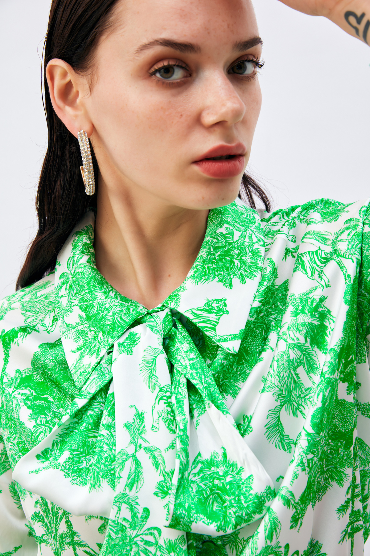 Fularlı Yaka Desenli Gömlek - YEŞİL