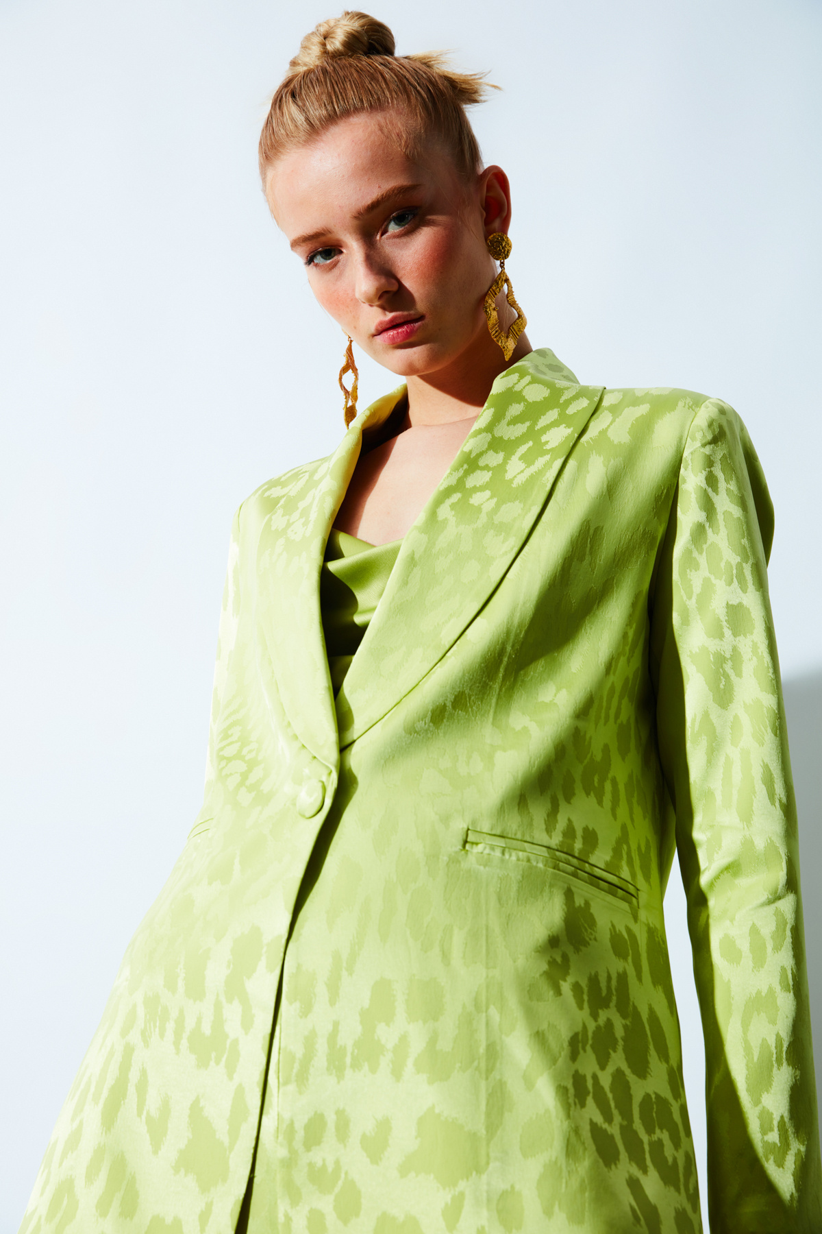 Geniş Desenli Saten Ceket - YAĞ YEŞİLİ