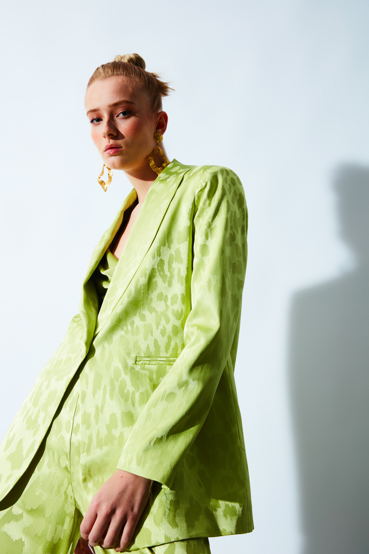 Geniş Desenli Saten Ceket - YAĞ YEŞİLİ