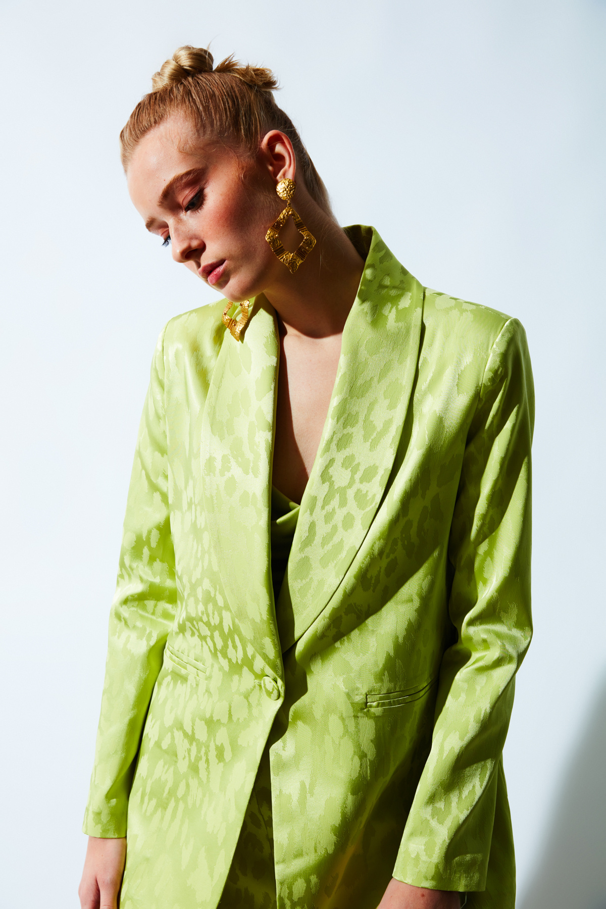 Geniş Desenli Saten Ceket - YAĞ YEŞİLİ