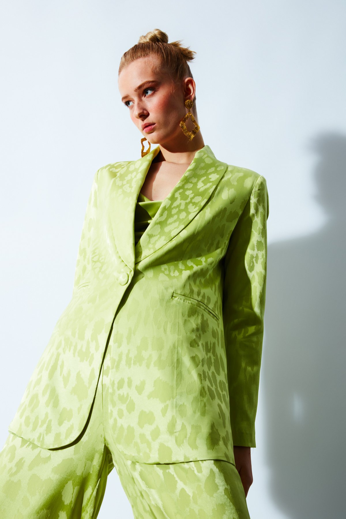 Geniş Desenli Saten Ceket - YAĞ YEŞİLİ