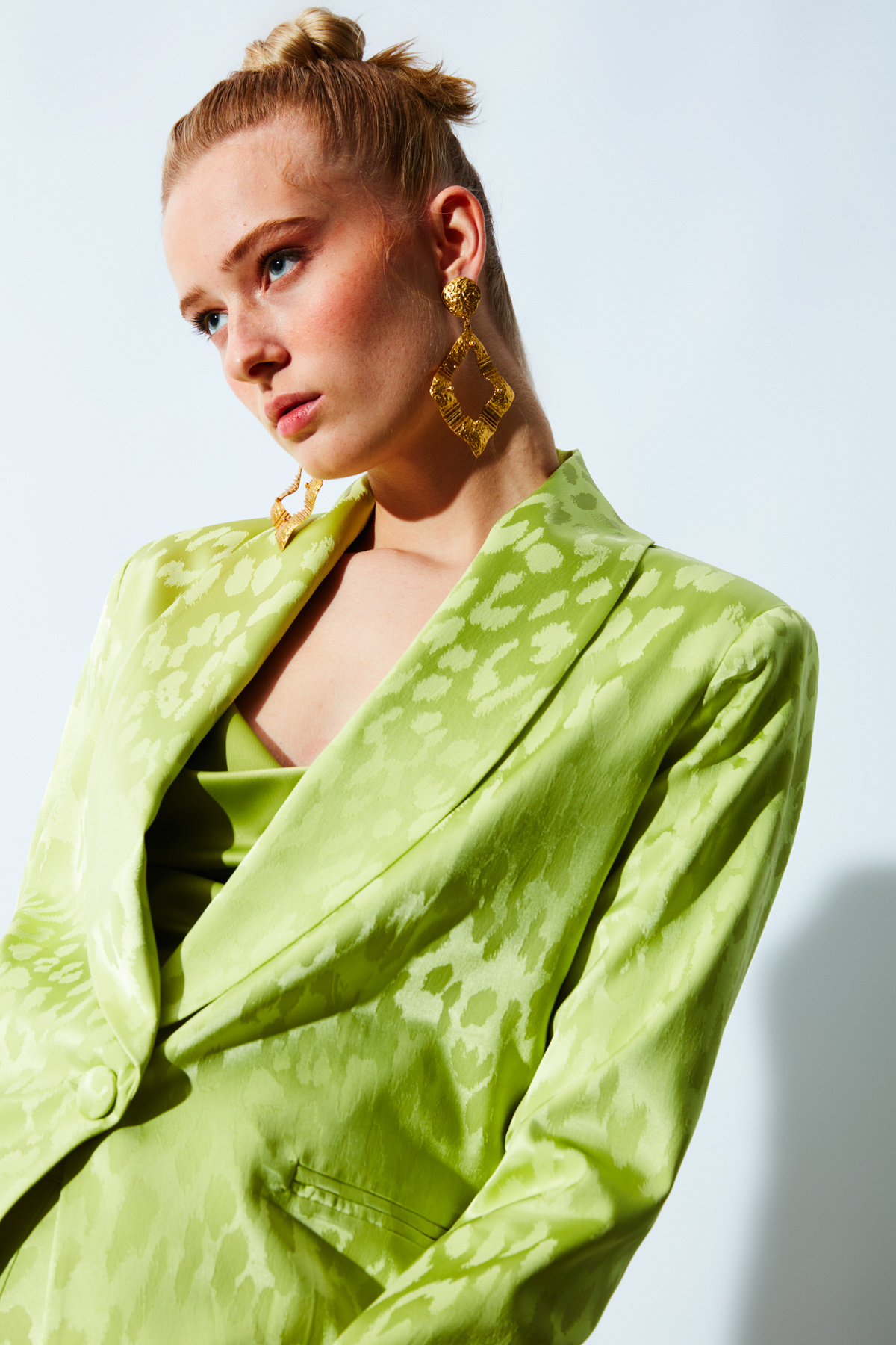 Geniş Desenli Saten Ceket - YAĞ YEŞİLİ