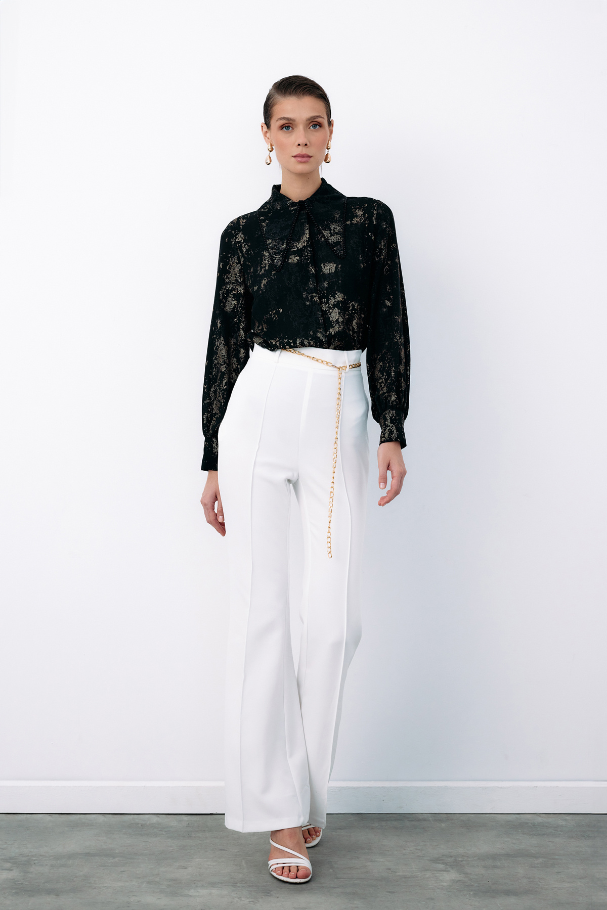 Geniş İnci Yakalı Gömlek - SİYAH-GOLD