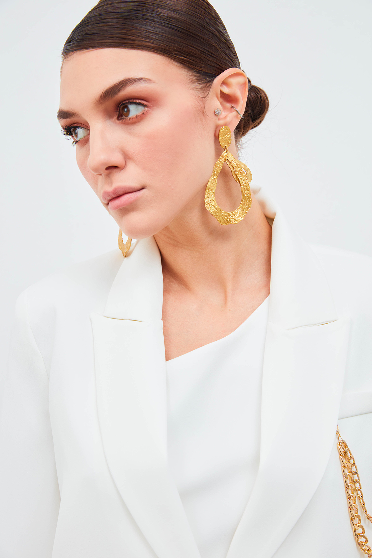 Geniş Kol Detaylı Aksesuarlı Ceket - EKRU