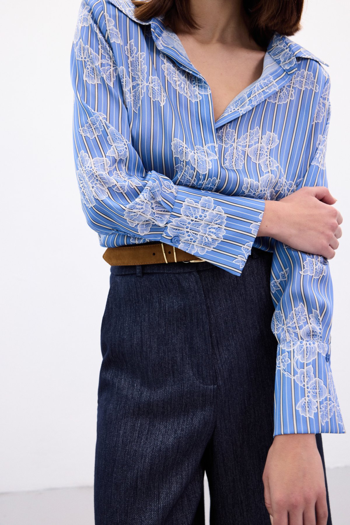 Geniş Manşetli Gömlek - Mavi