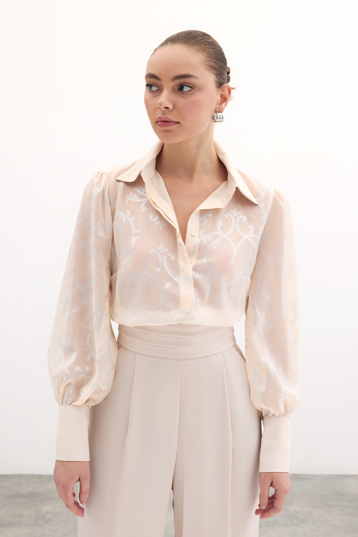 Geniş Manşetli Şifon Gömlek - Bej