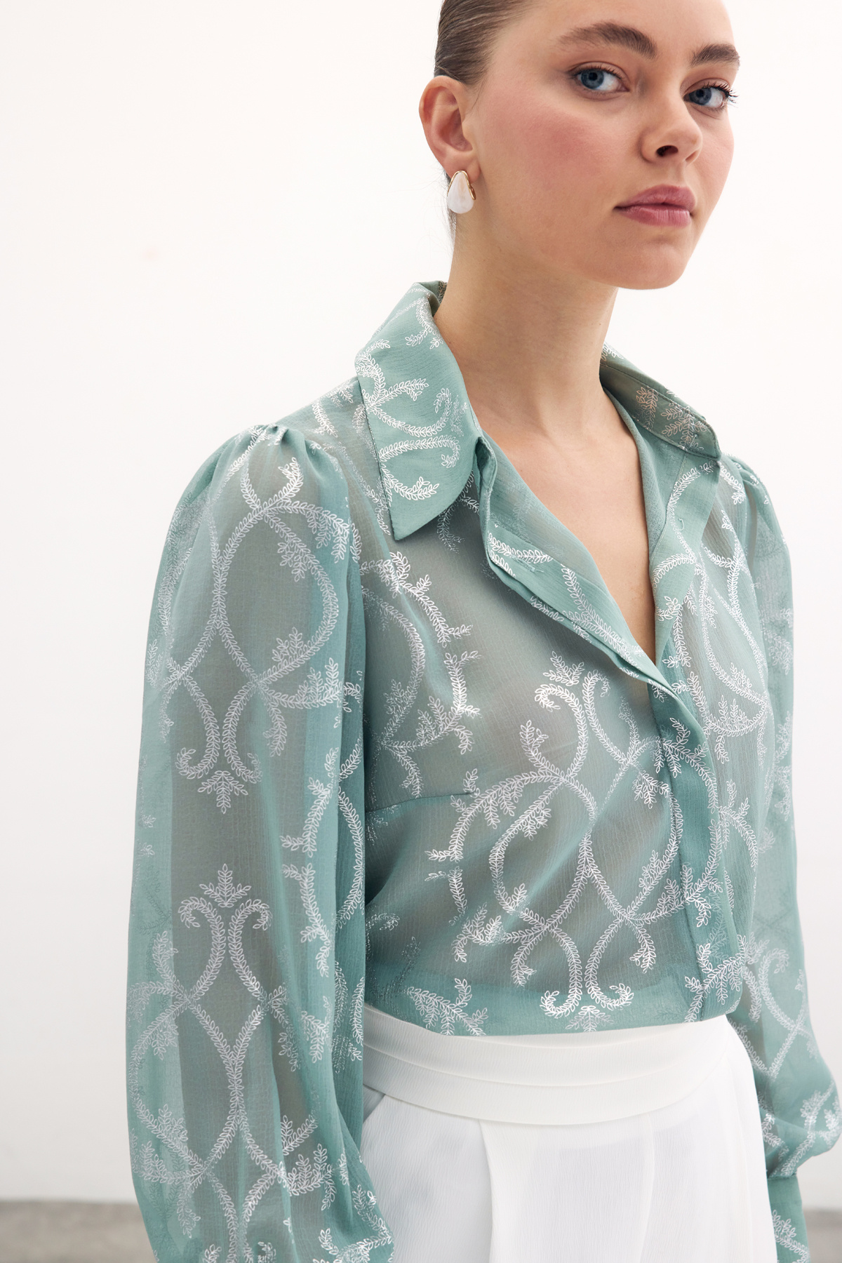 Geniş Manşetli Şifon Gömlek - Mint