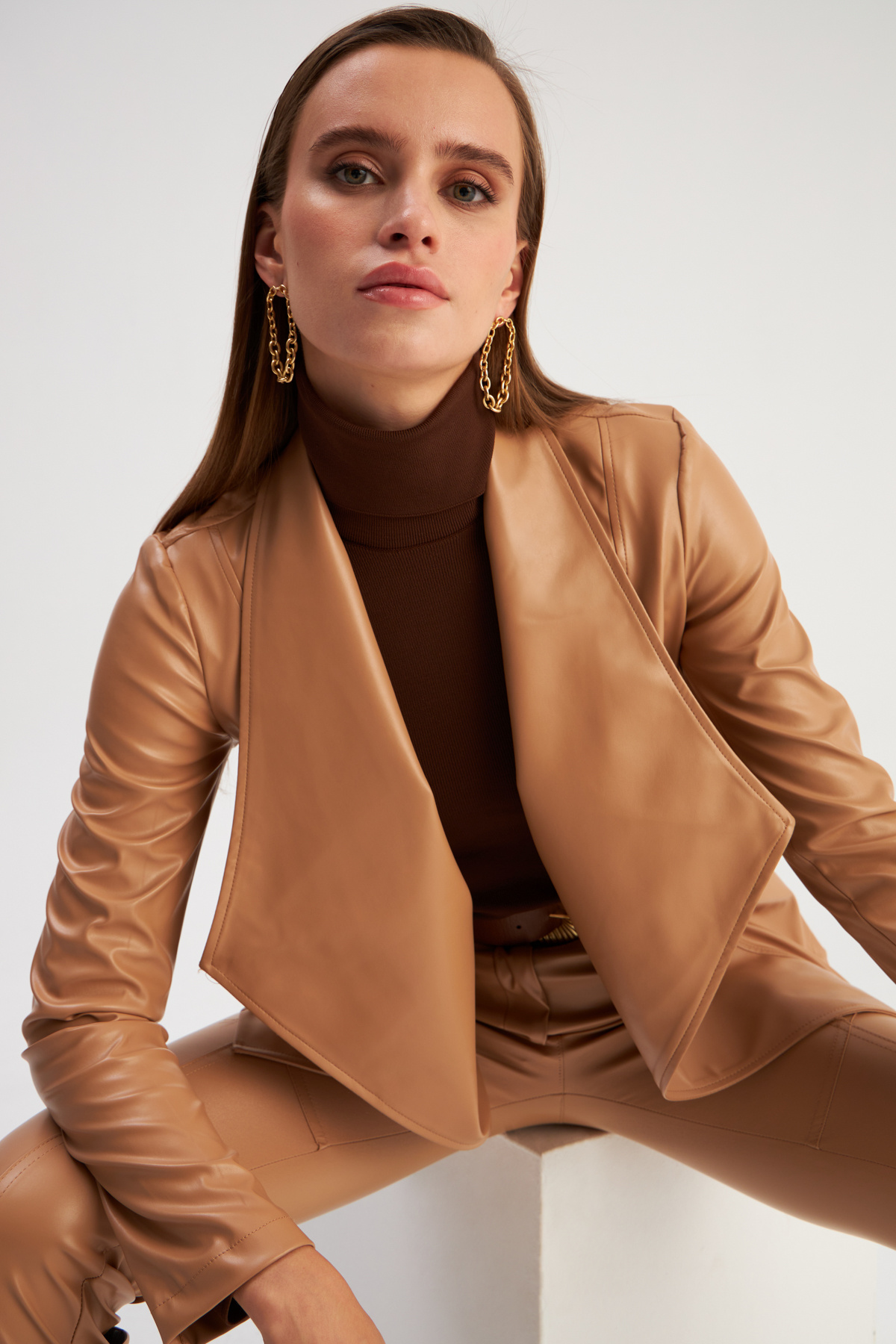 Geniş Yaka Deri Ceket - BEJ