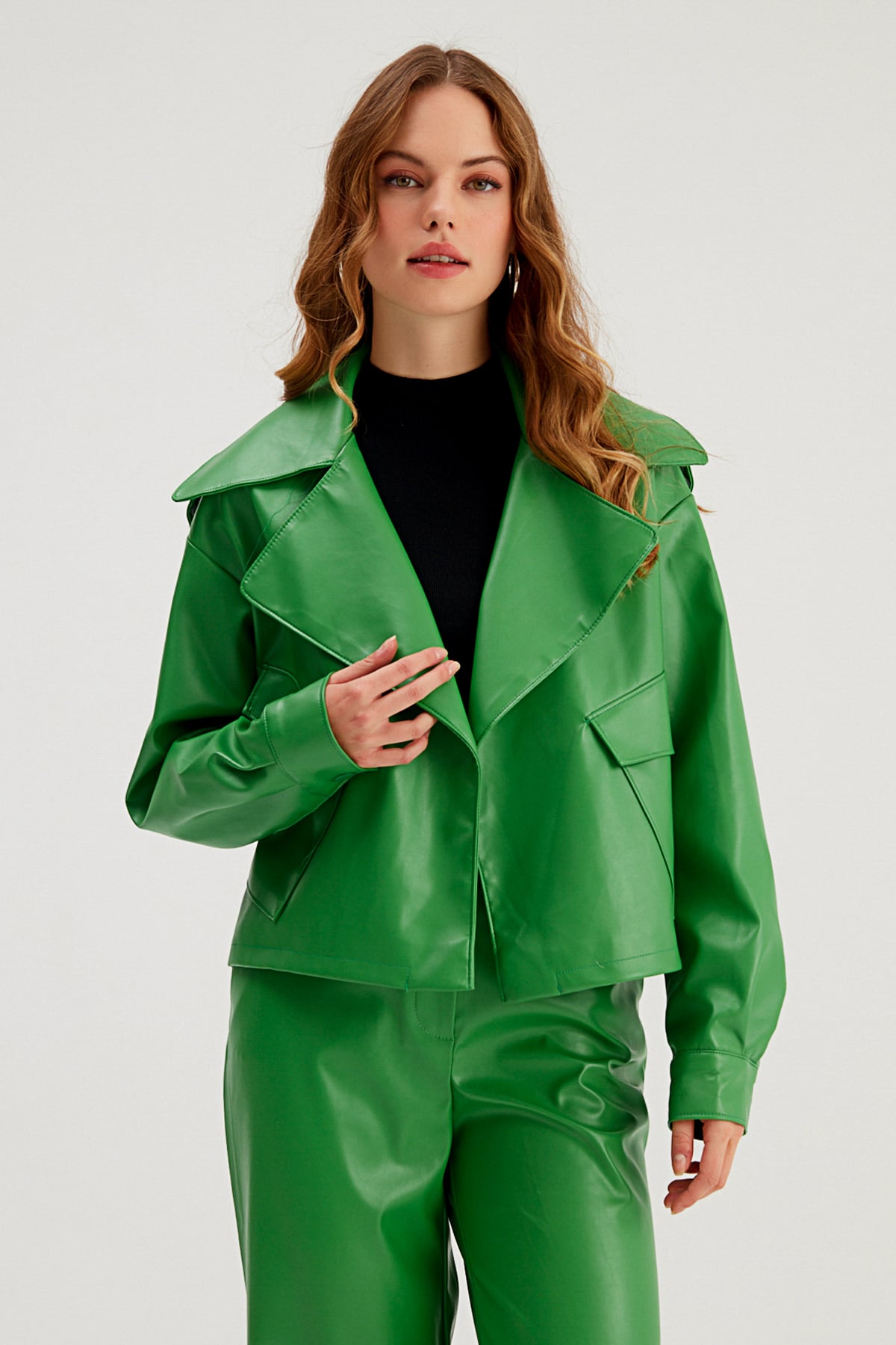 Wide Collar Leather Jacket - GREEN