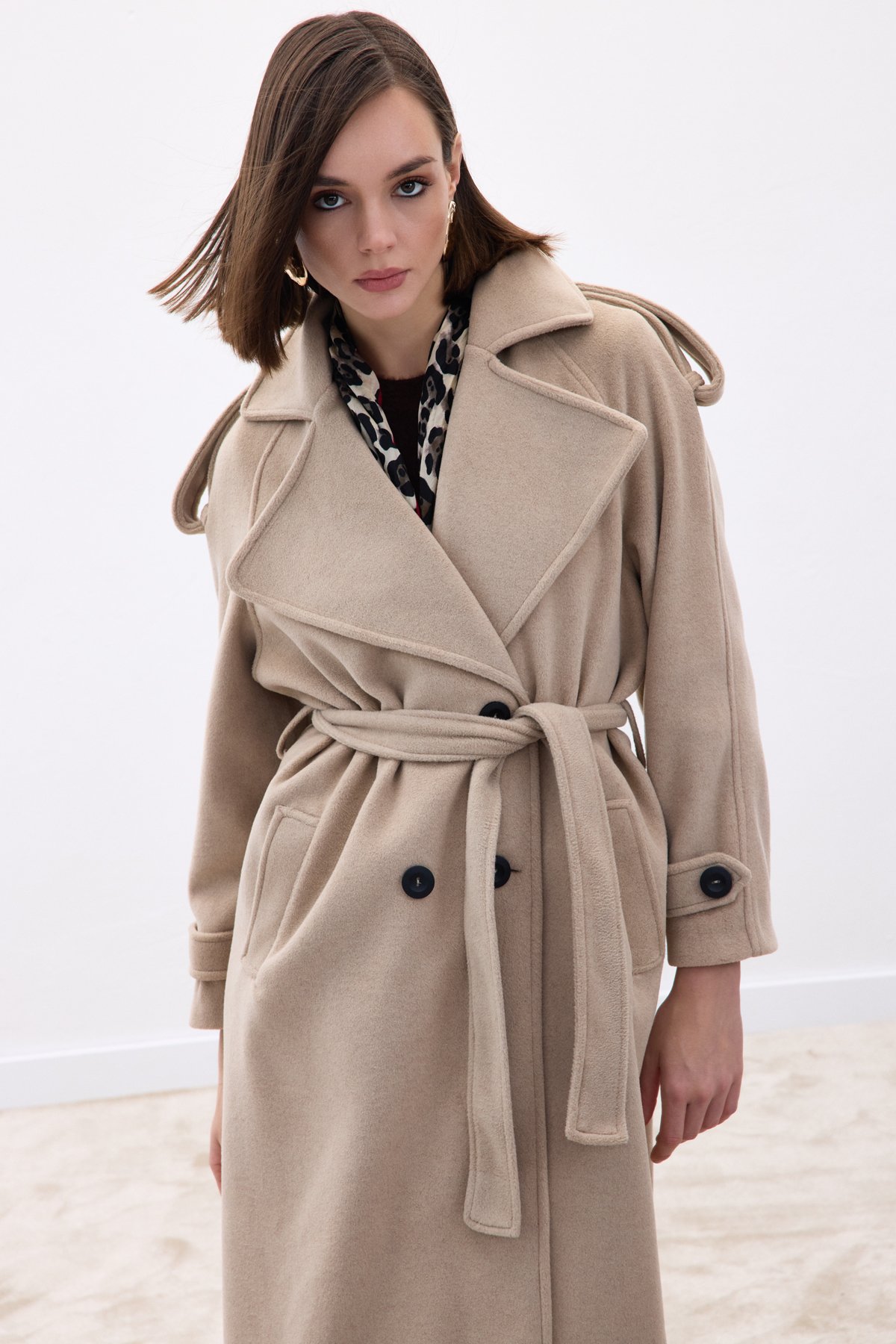 Geniş Yaka Uzun Kaban - Bej