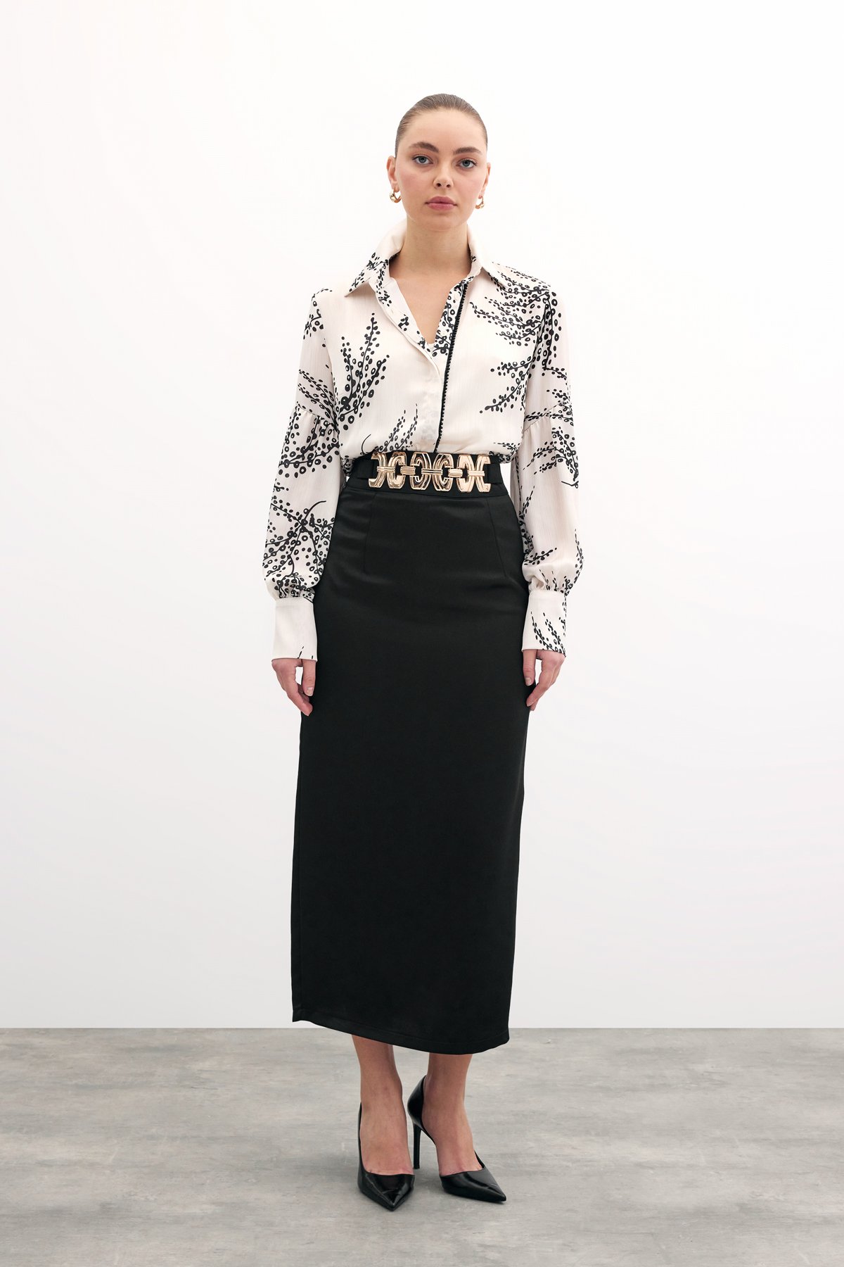 Gold Aksesuarlı Uzun Etek - Siyah