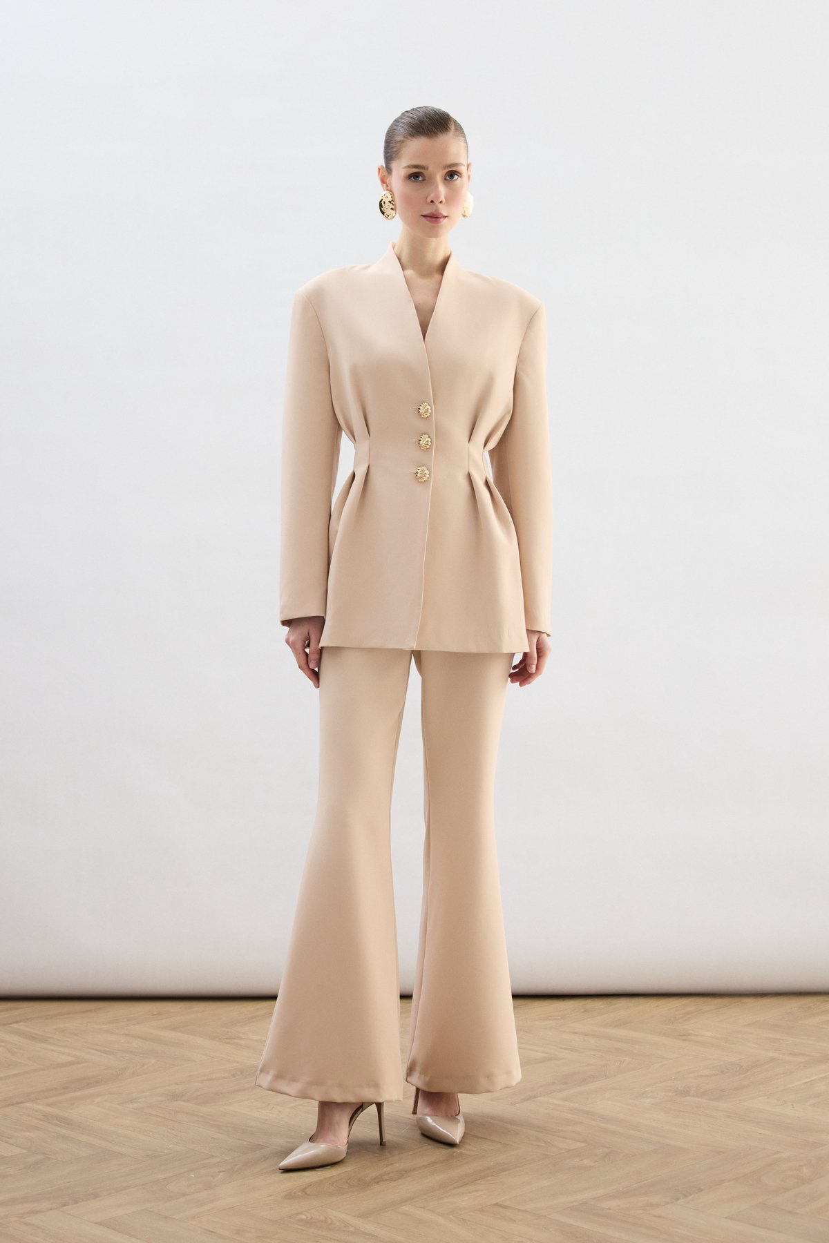 Gold Düğmeli Uzun Ceket - Bej