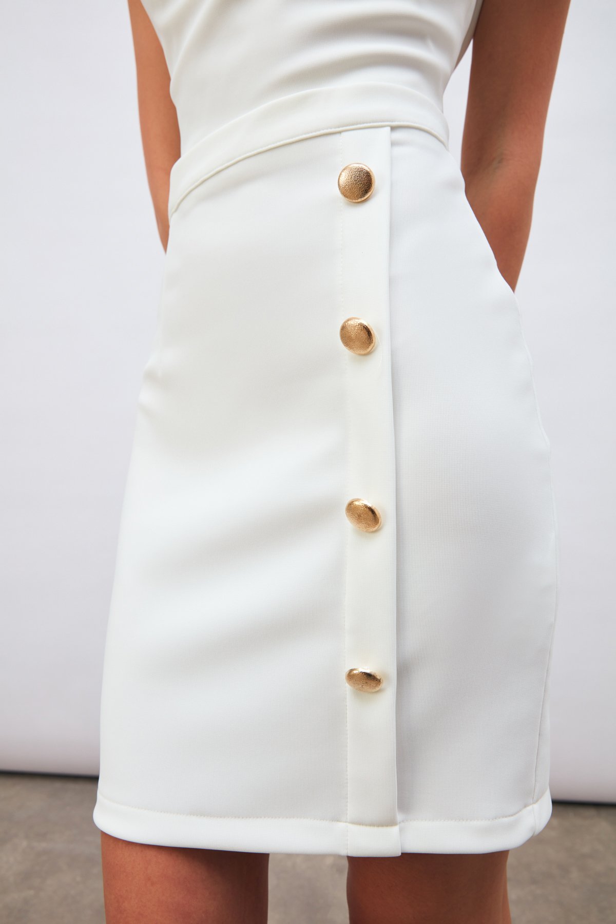 Gold Süs Düğmeli Etek - EKRU