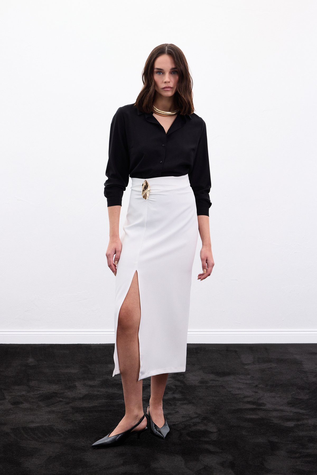 Gold Yan Aksesuarlı Etek - Ekru