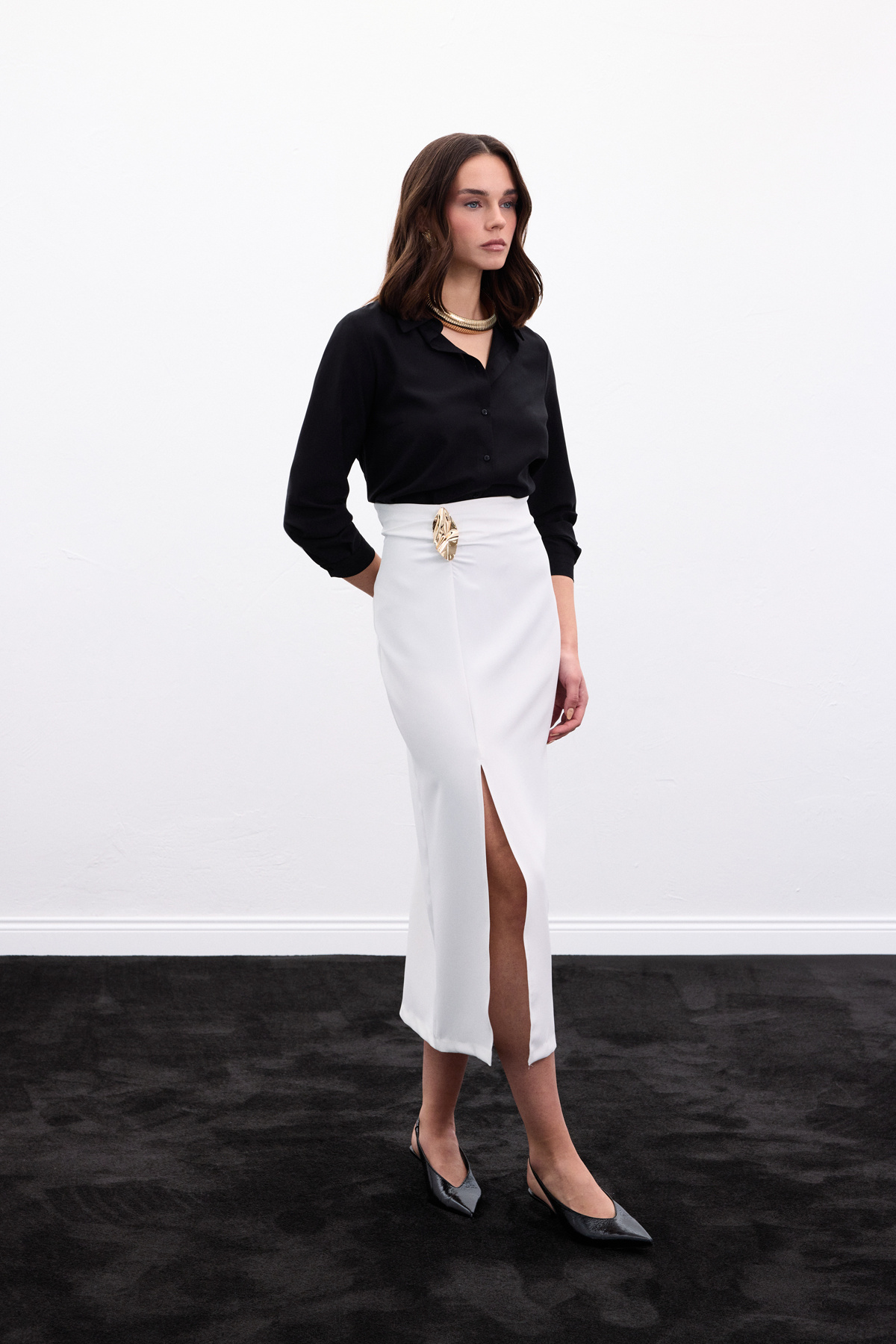 Gold Yan Aksesuarlı Etek - Ekru