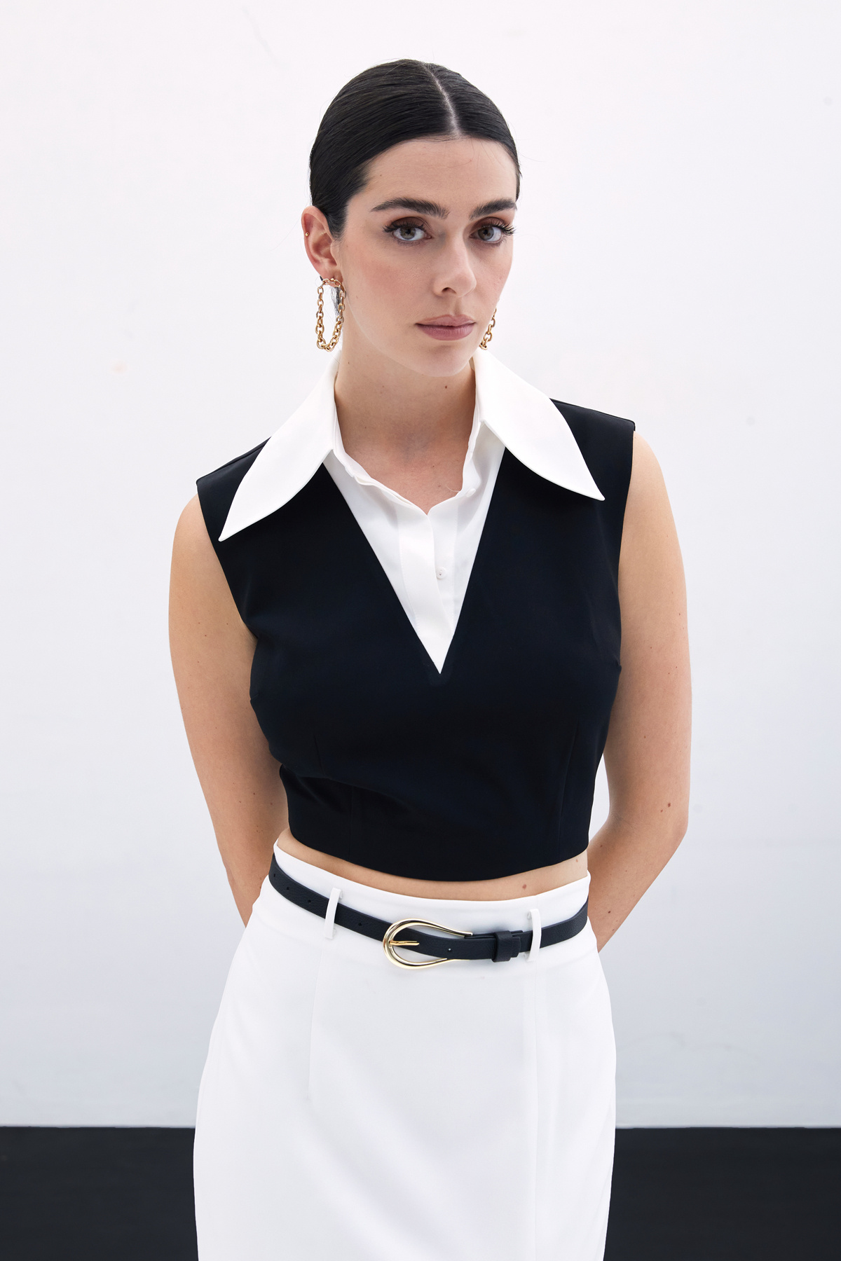 Gömlek Yaka Kısa Bluz - Siyah