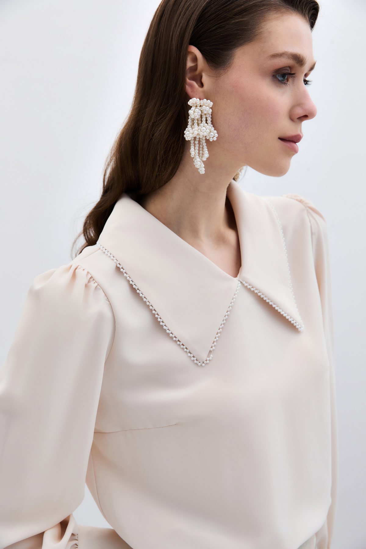 İnci Yakalı Bluz - Bej