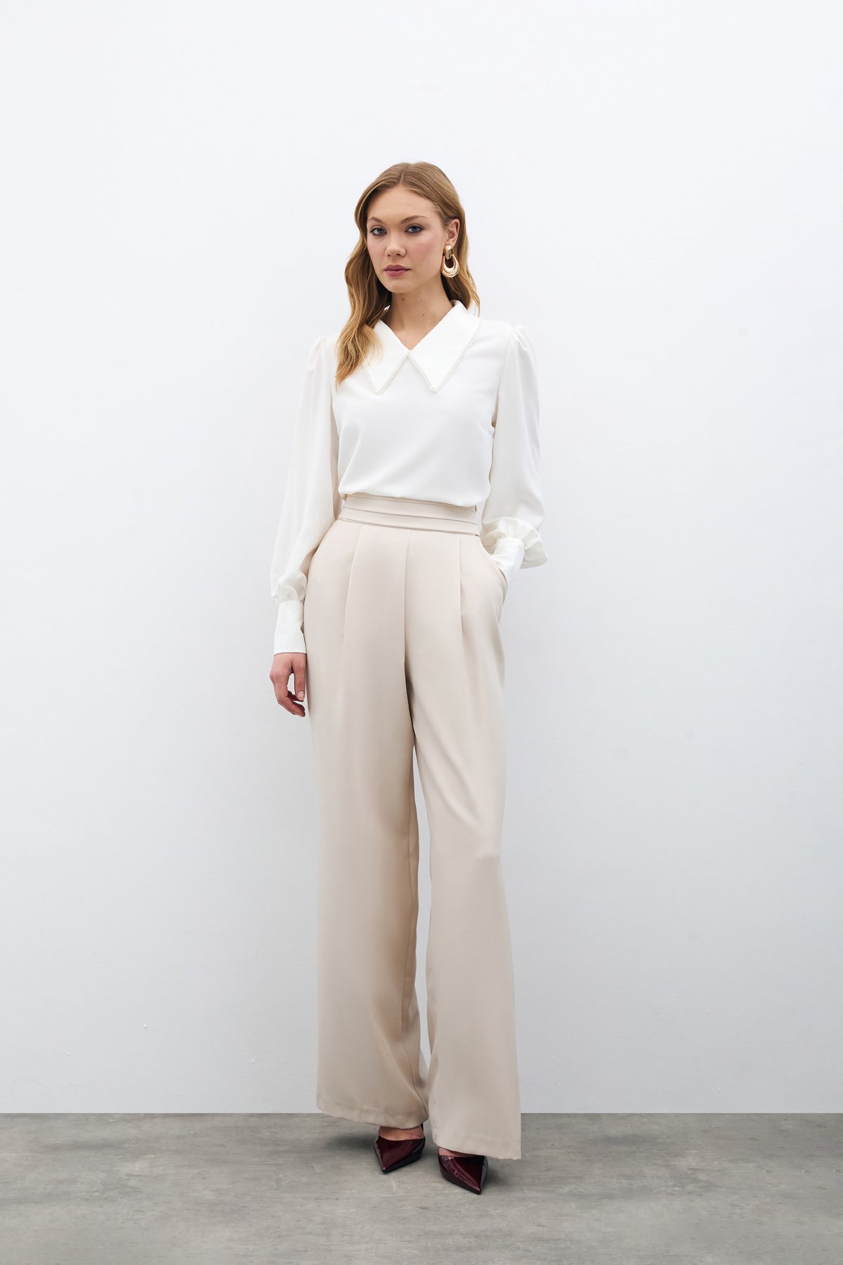 İnci Yakalı Bluz - Ekru