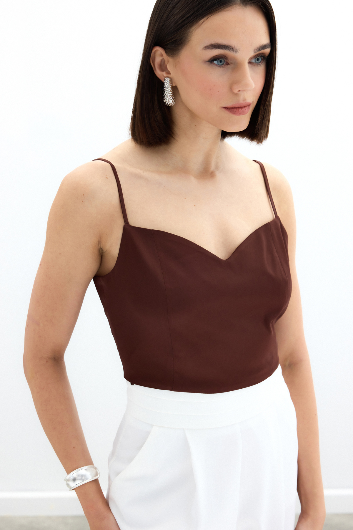 İp Askılı Saten Crop Bluz - Kahve