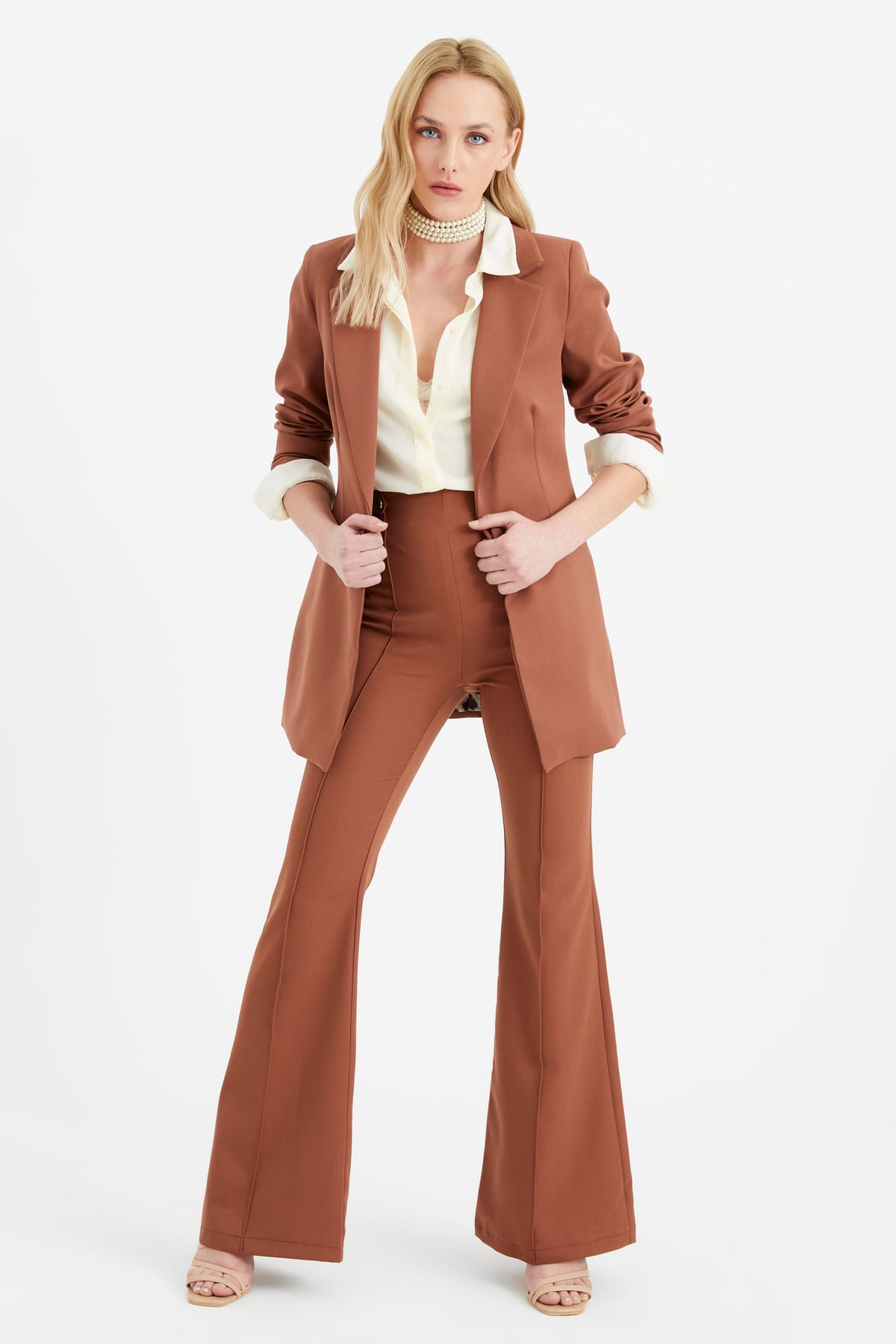 Flared crepe trousers - BROWN
