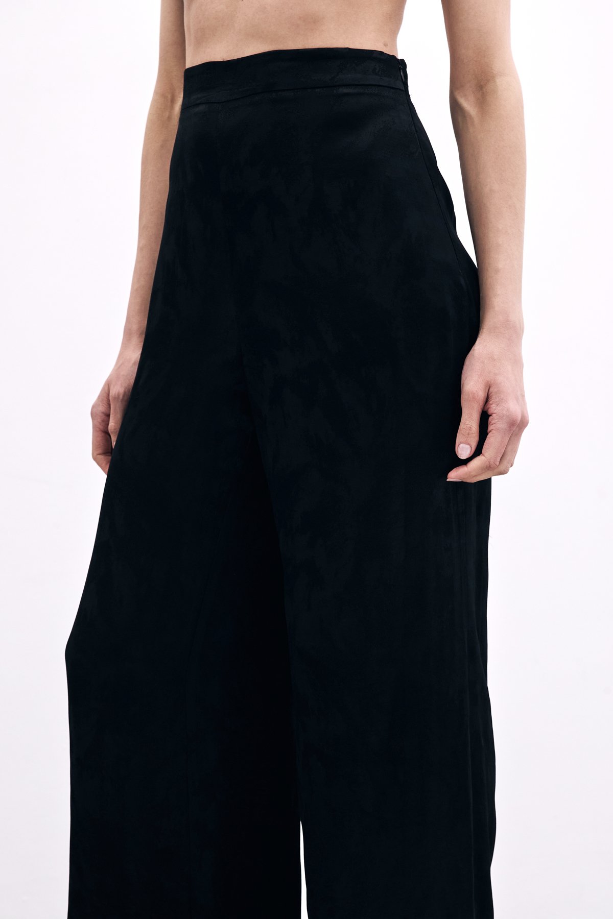 Jakarlı Bol Paça Pantolon - Siyah