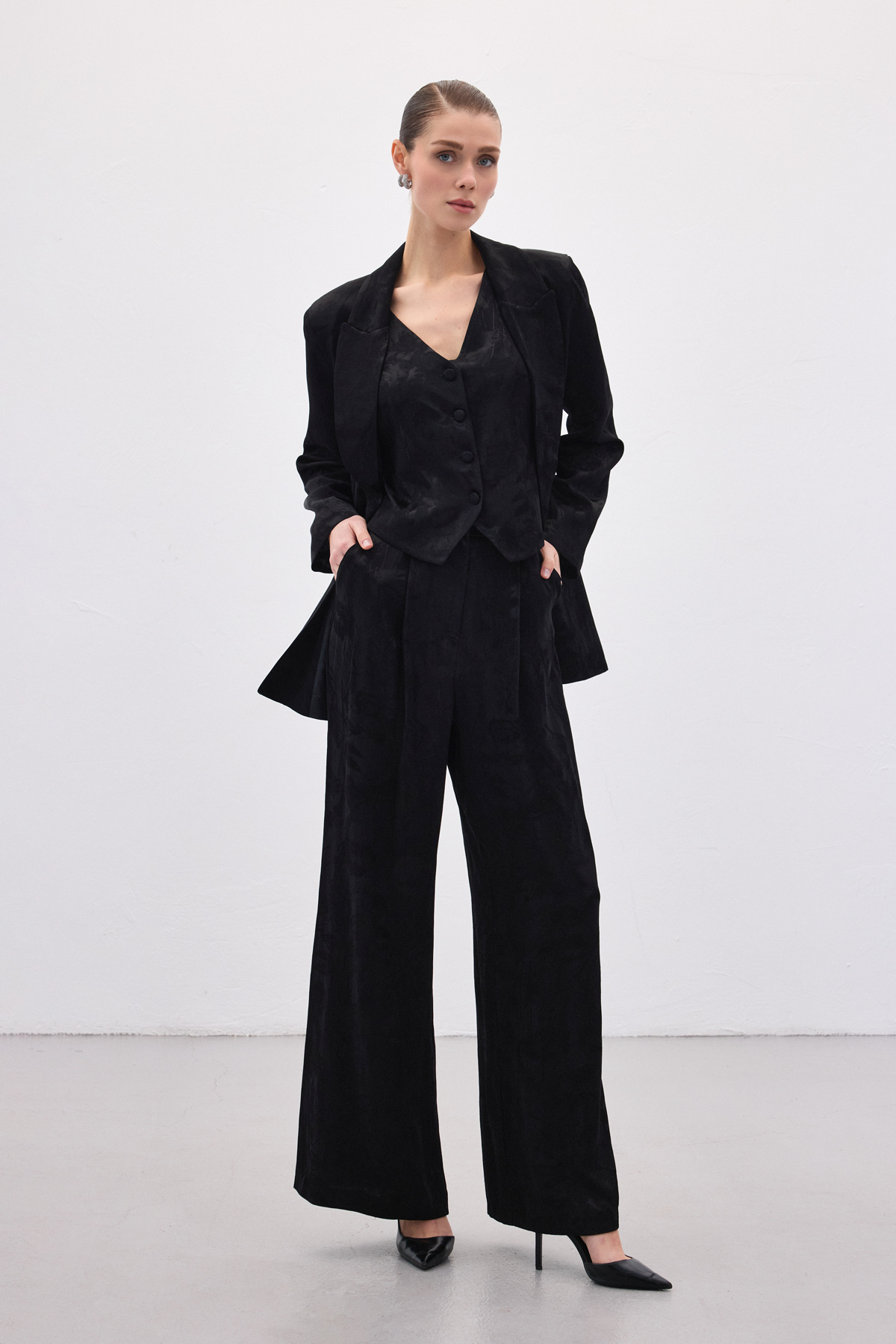 Jakarlı Bol Pantolon - Siyah