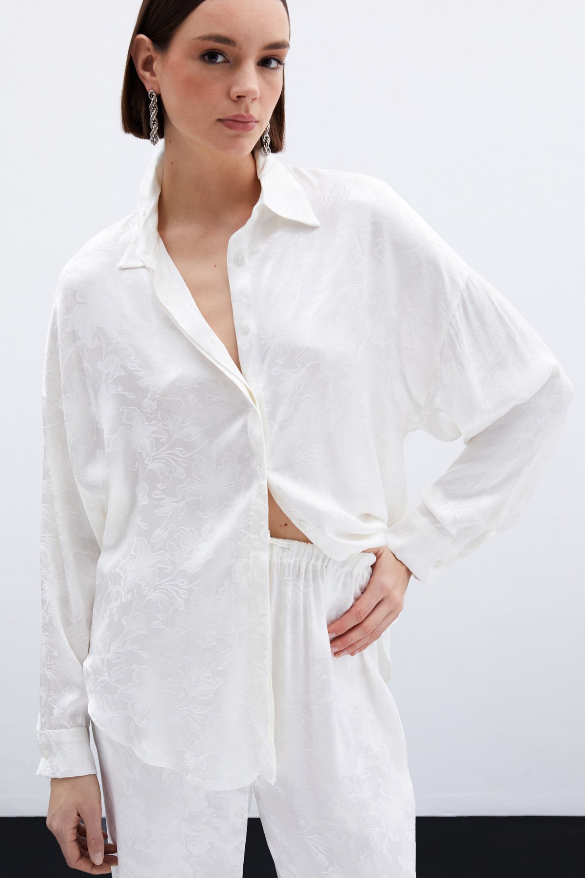 Jakarlı Saten Gömlek - Ekru
