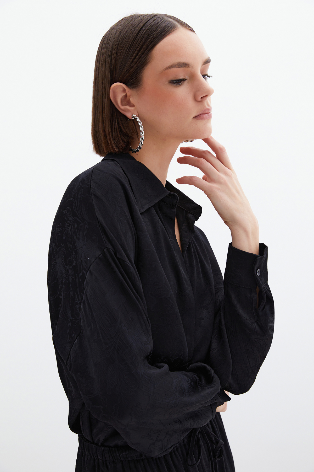 Jakarlı Saten Gömlek - Siyah