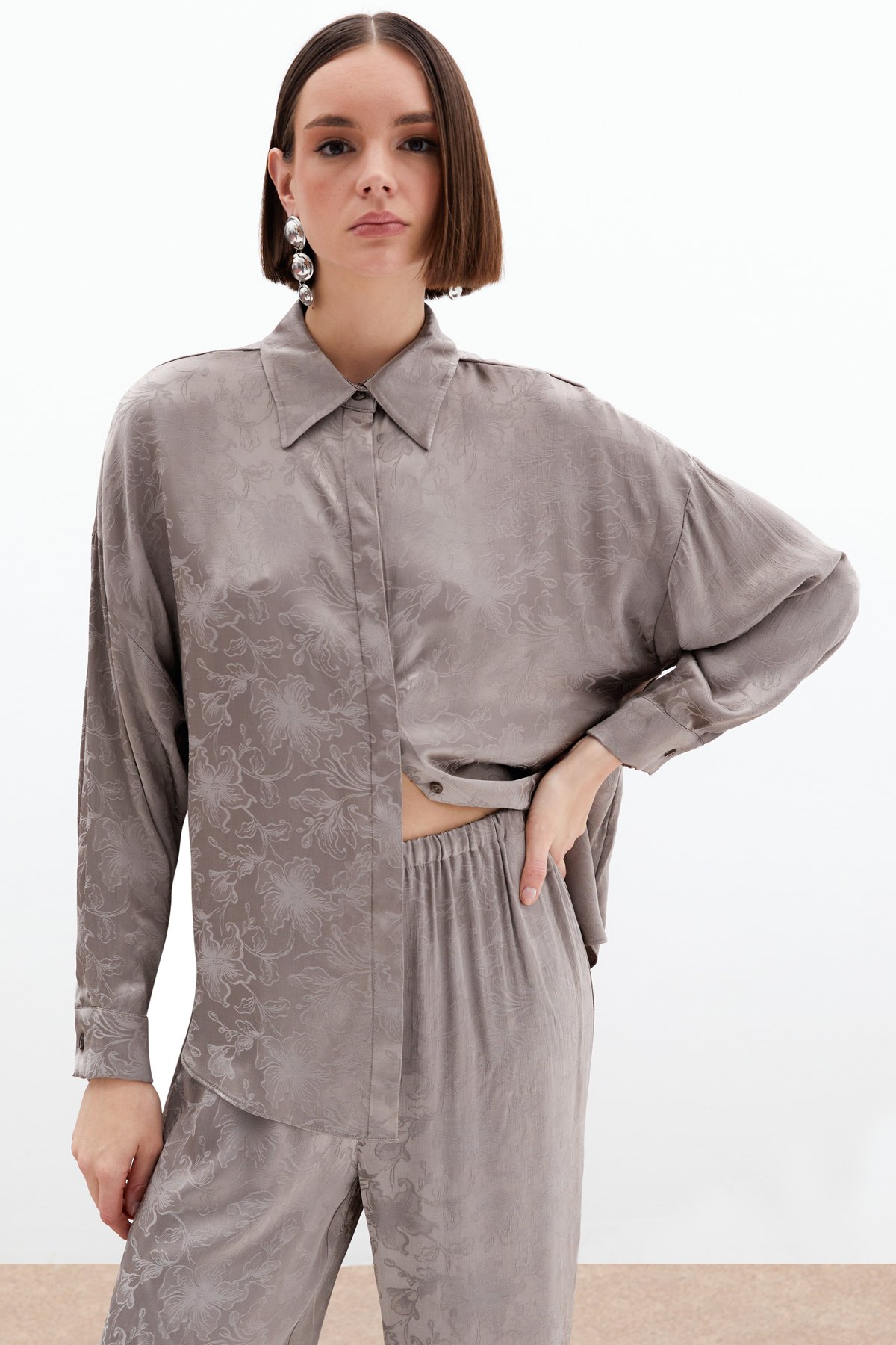 Jakarlı Saten Gömlek - Vizon