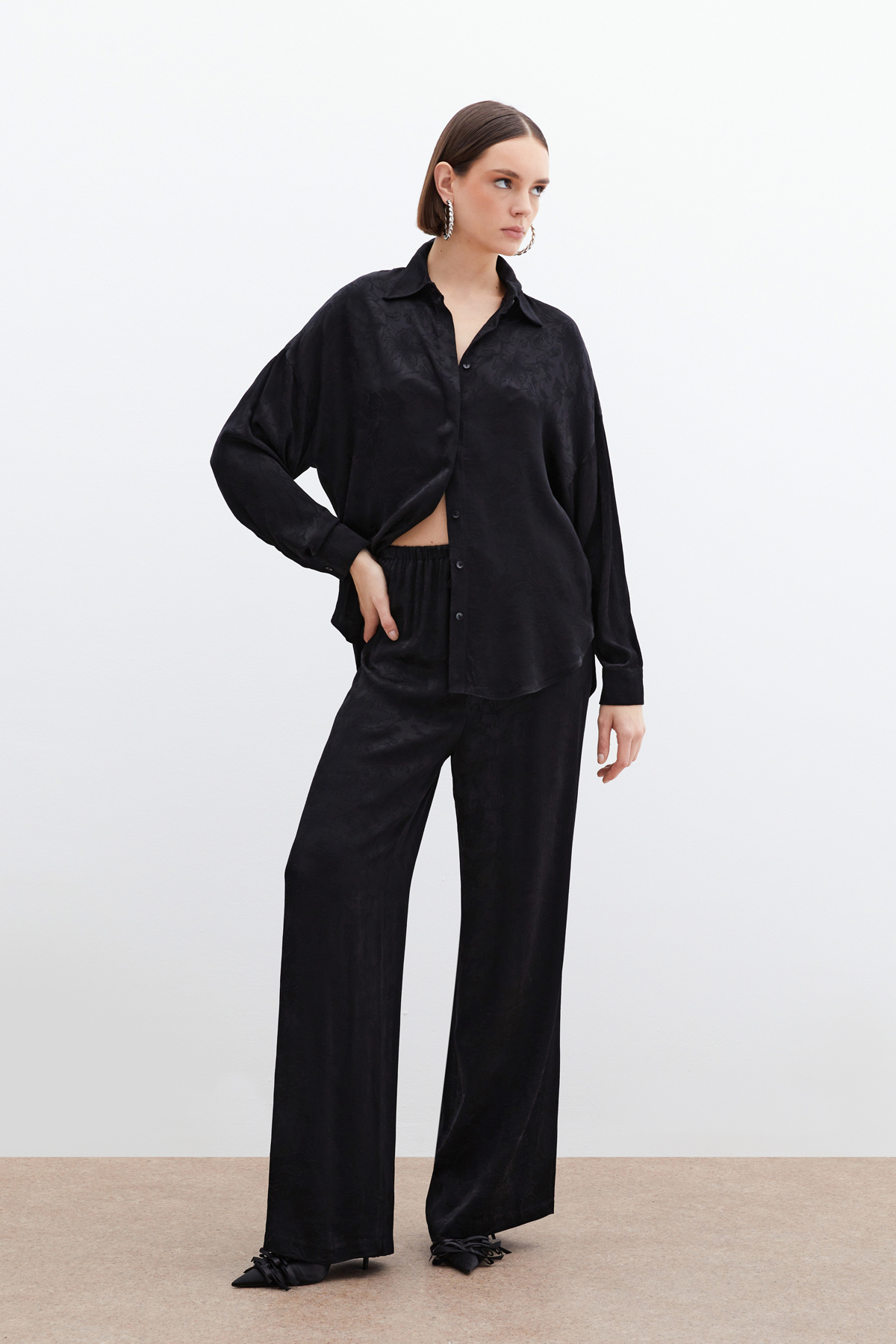 Jakarlı Saten Pantolon - Siyah