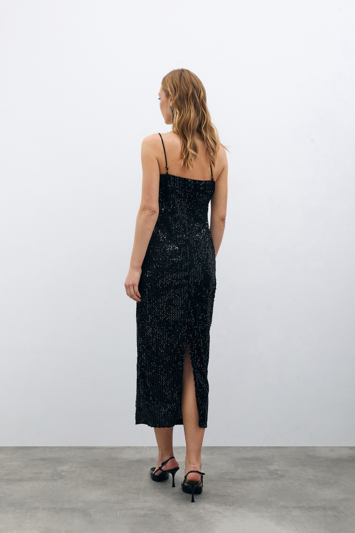 Kadife Payetli Uzun Elbise - Siyah