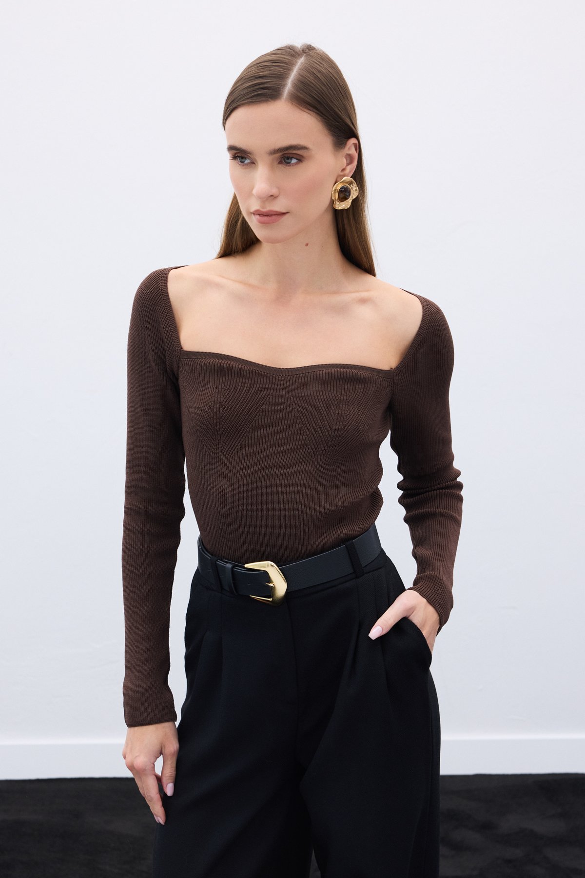 Kalp Yaka Triko Bluz - Kahve