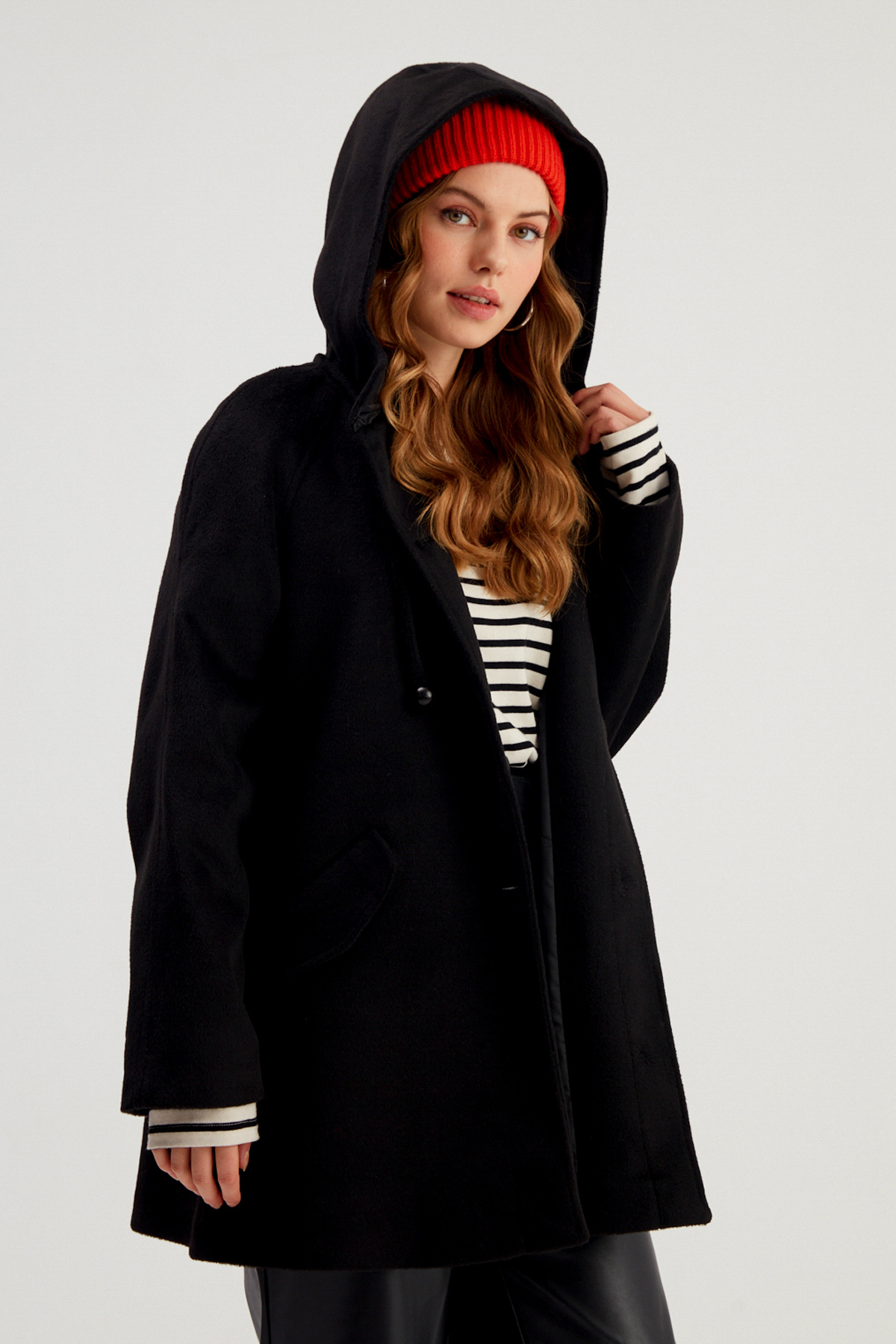 Kapüşonlu Salaş Kaban - SİYAH