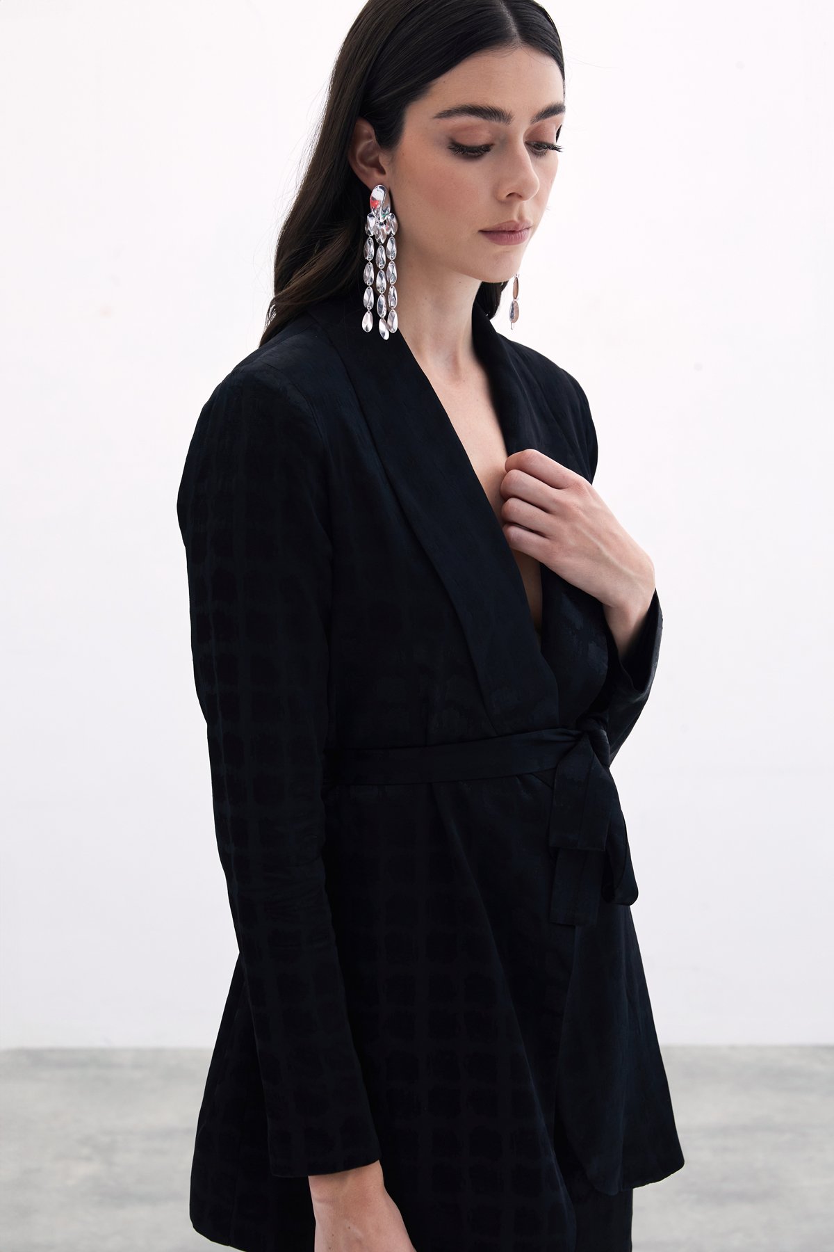 Kare Desenli Kuşaklı ceket - Siyah