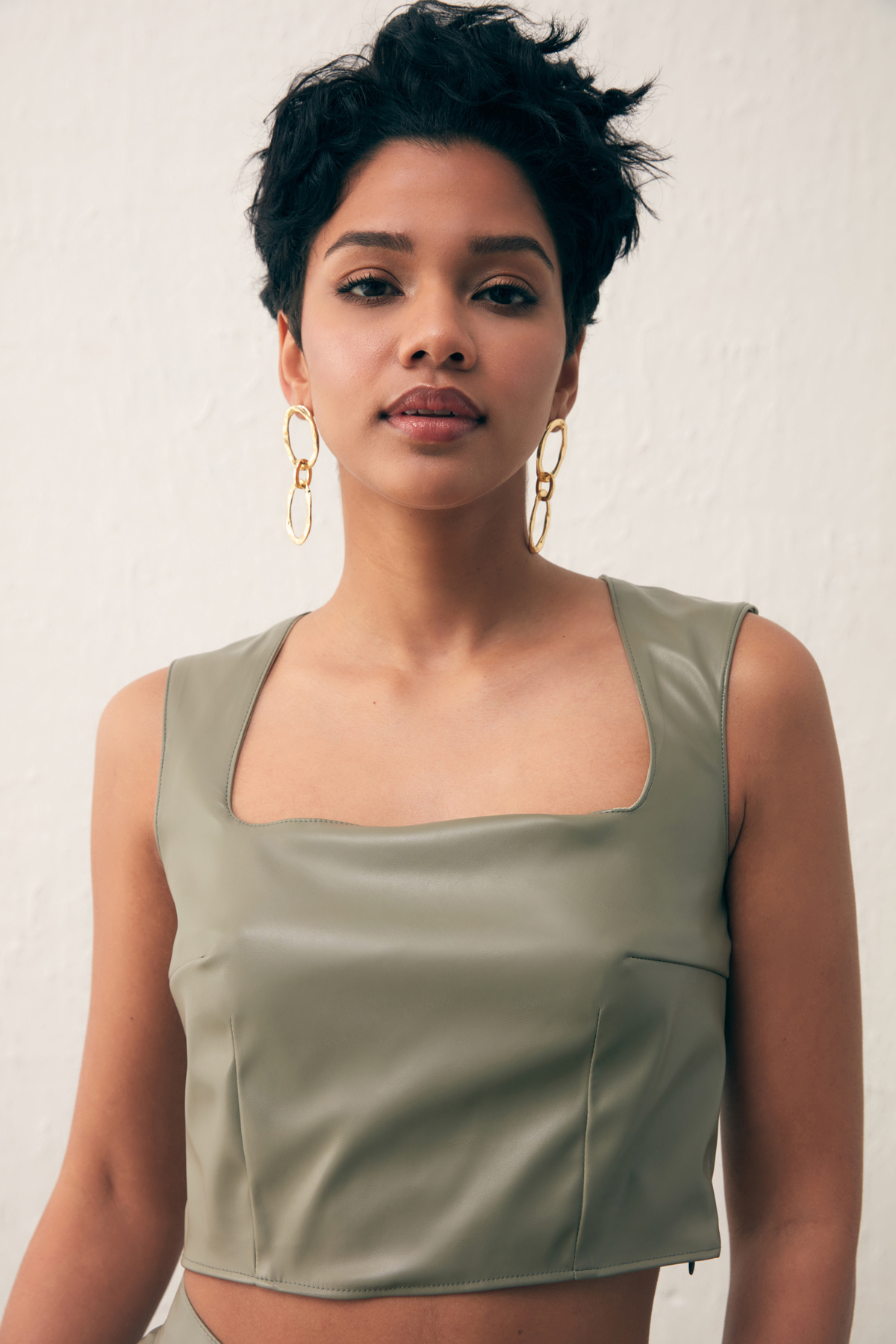 Kare Yaka Deri Crop Bluz - ÇAĞLA YEŞİLİ