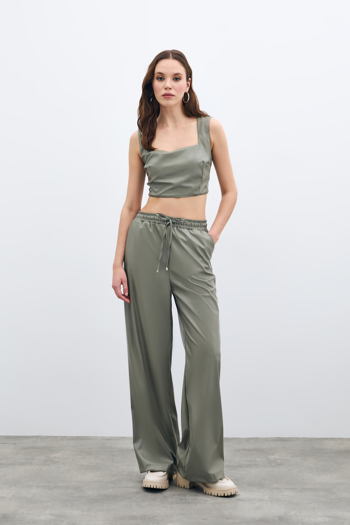 Kare Yaka Deri Crop - Çağla Yeşili