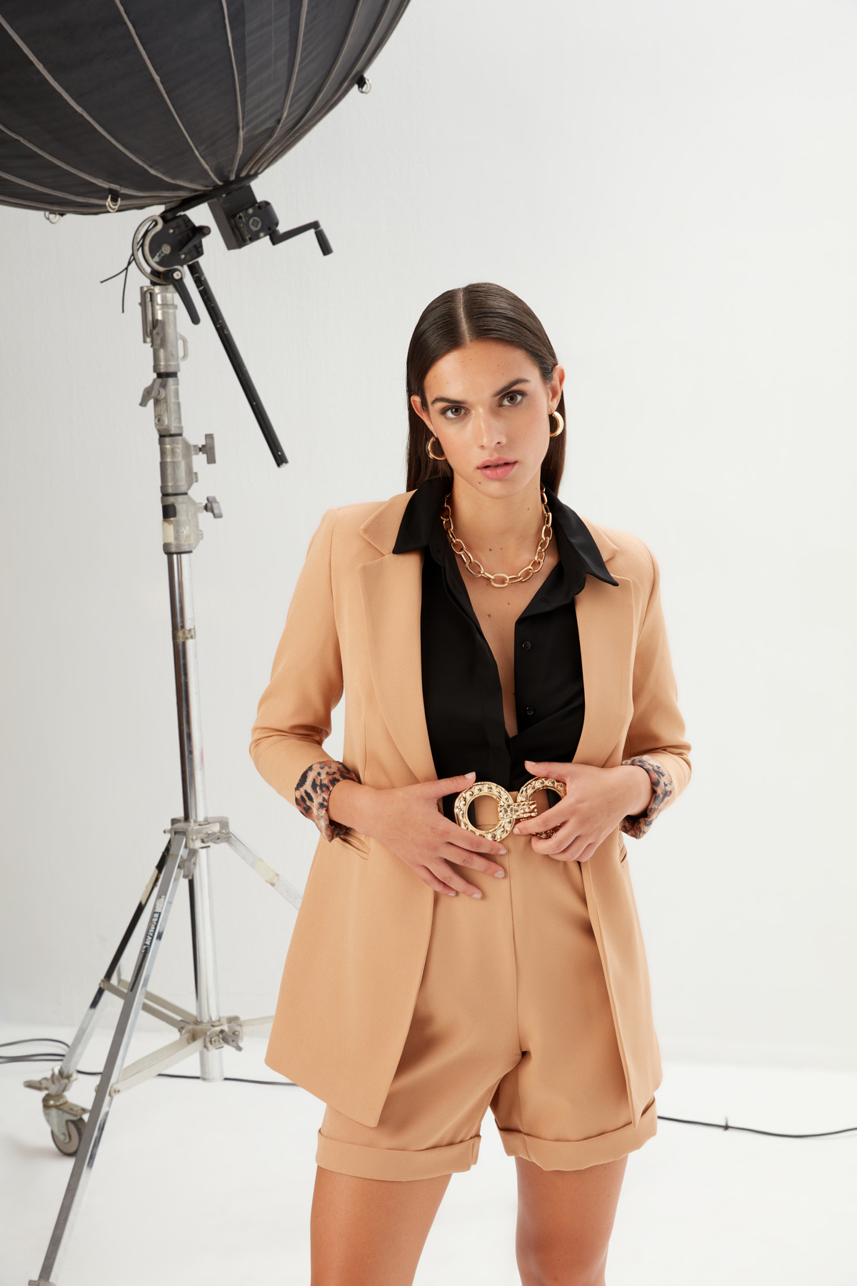 Kat Detaylı Salaş Şort - CAMEL