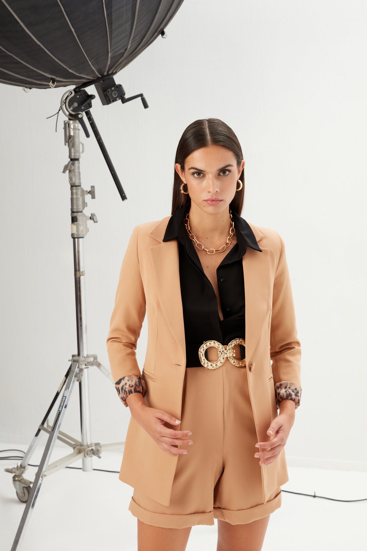 Kat Detaylı Salaş Şort - CAMEL