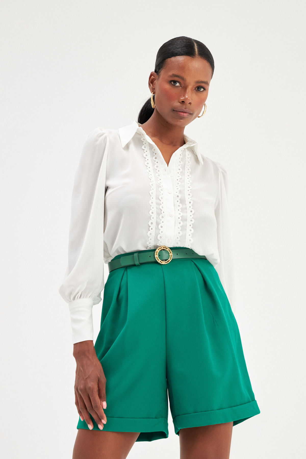 Kat Detaylı Salaş Şort - ZÜMRÜT