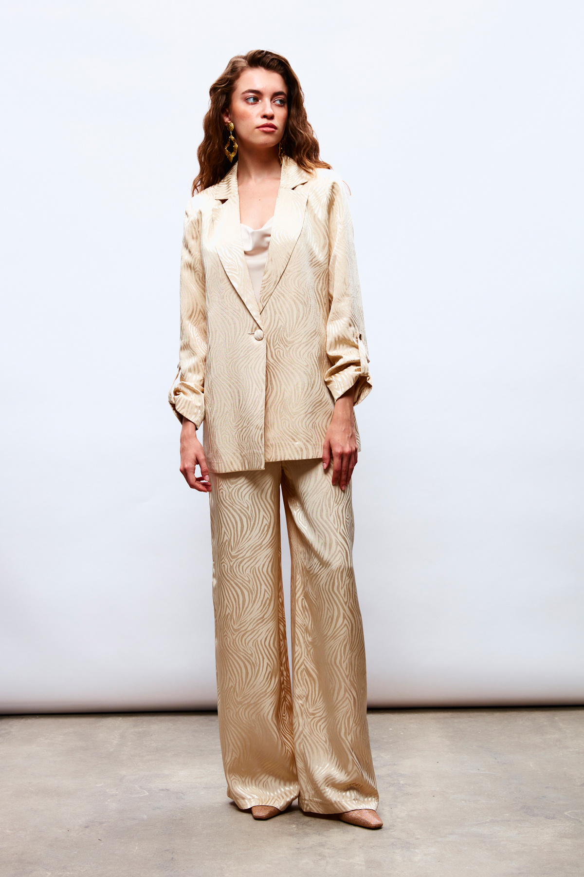 Katlanabilir Kol Detaylı Ceket - BEJ