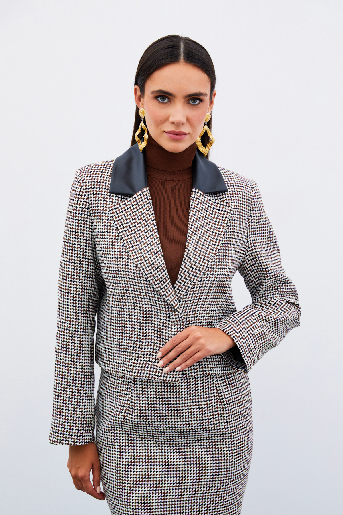 Houndstooth Crop Jacket - BROWN