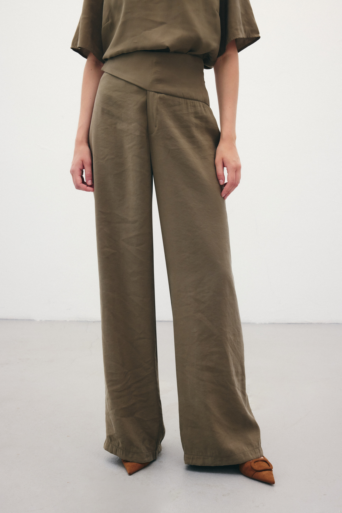 Kemer Detaylı Modal Pantolon - Haki