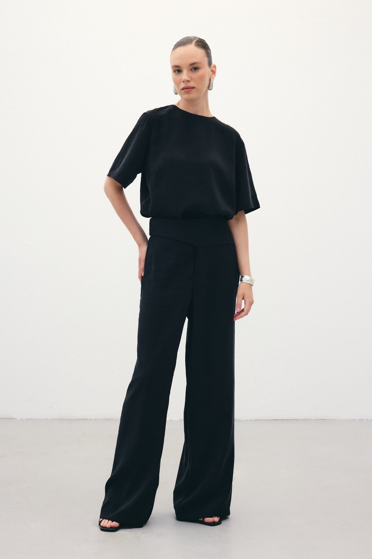 Kemer Detaylı Modal Pantolon - Siyah