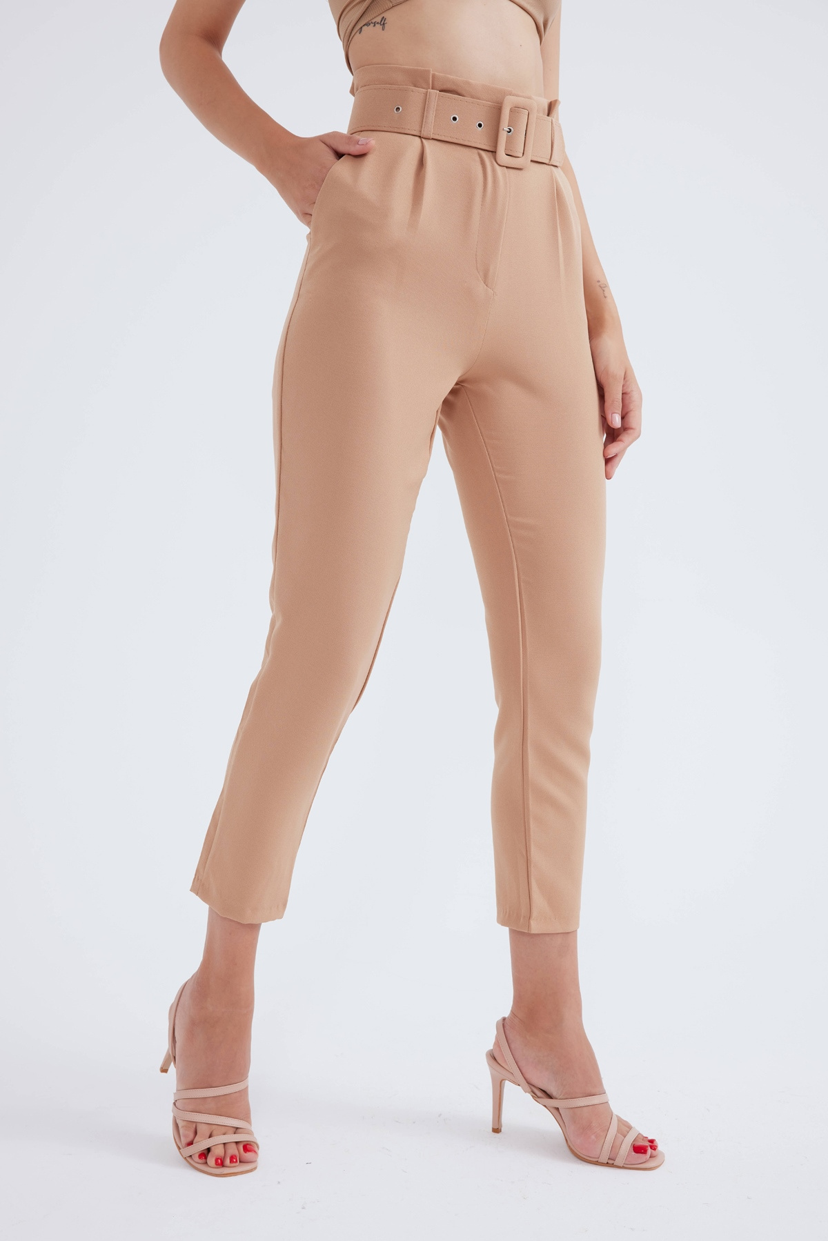 Belt detailed trousers - CAMEL