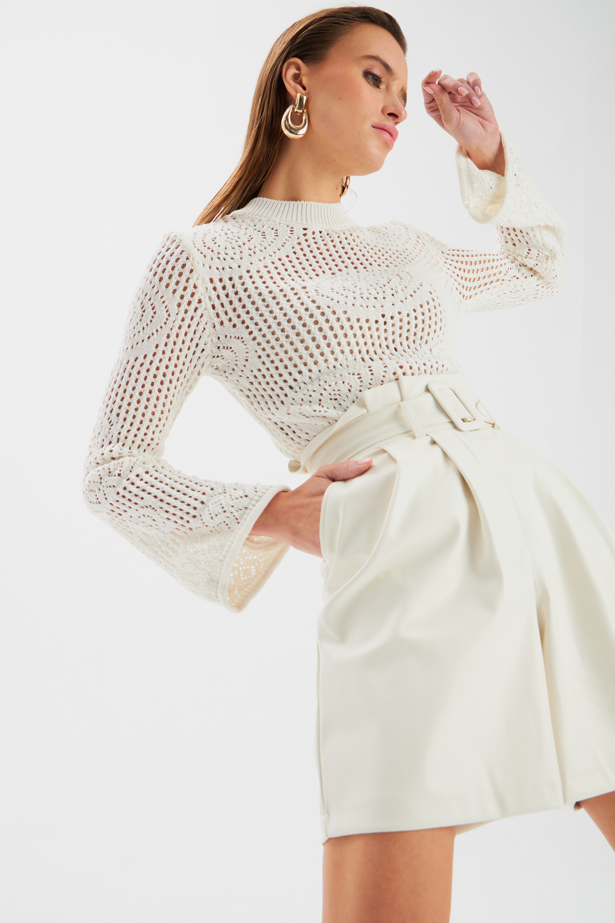 Kemerli Deri Şort - EKRU